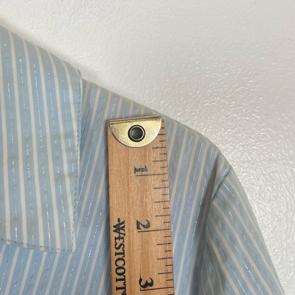 Croft & Barrow Stretch Women's Button Down Shirt L Metallic Stripes Blue Preppy - Picture 5 of 8